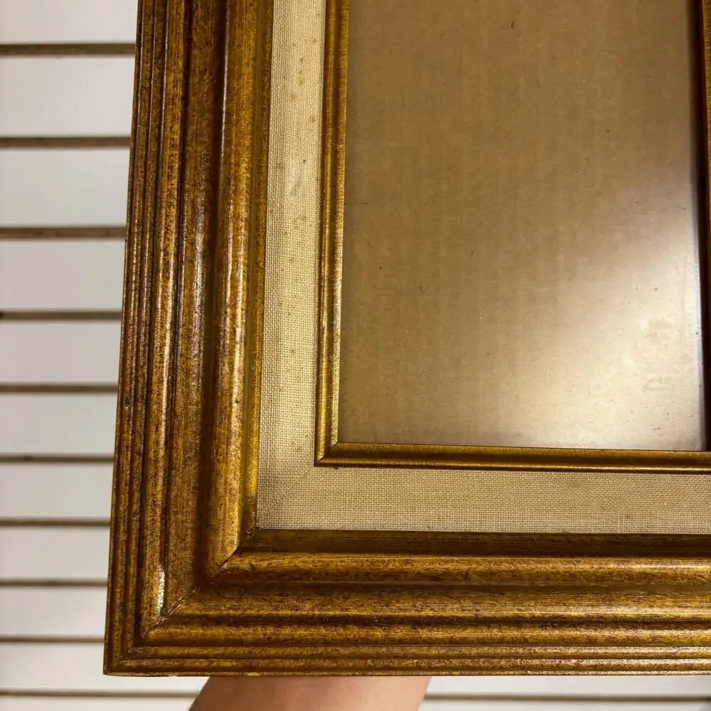 Vintage Deep Spoon Gold Tone Picture Frame w/ Linen Liner Art Wood Fits 5x7